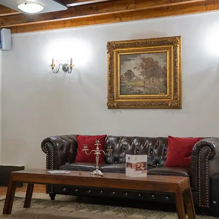 Kaimak Luxury Hotel 3*