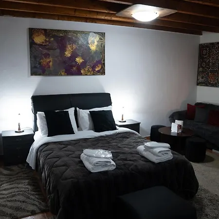 Kaimak Luxury Hotel
